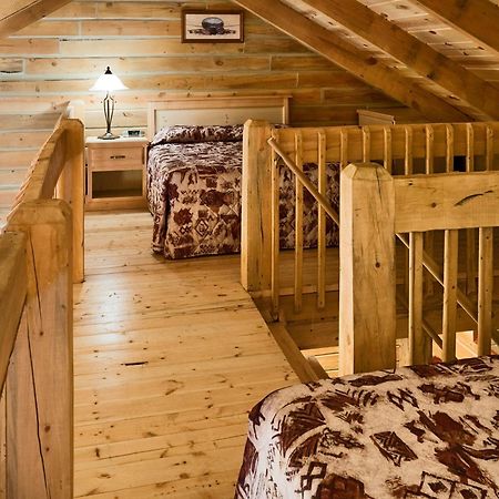 Rock Crest Lodge & Cabins Кастер Екстер'єр фото