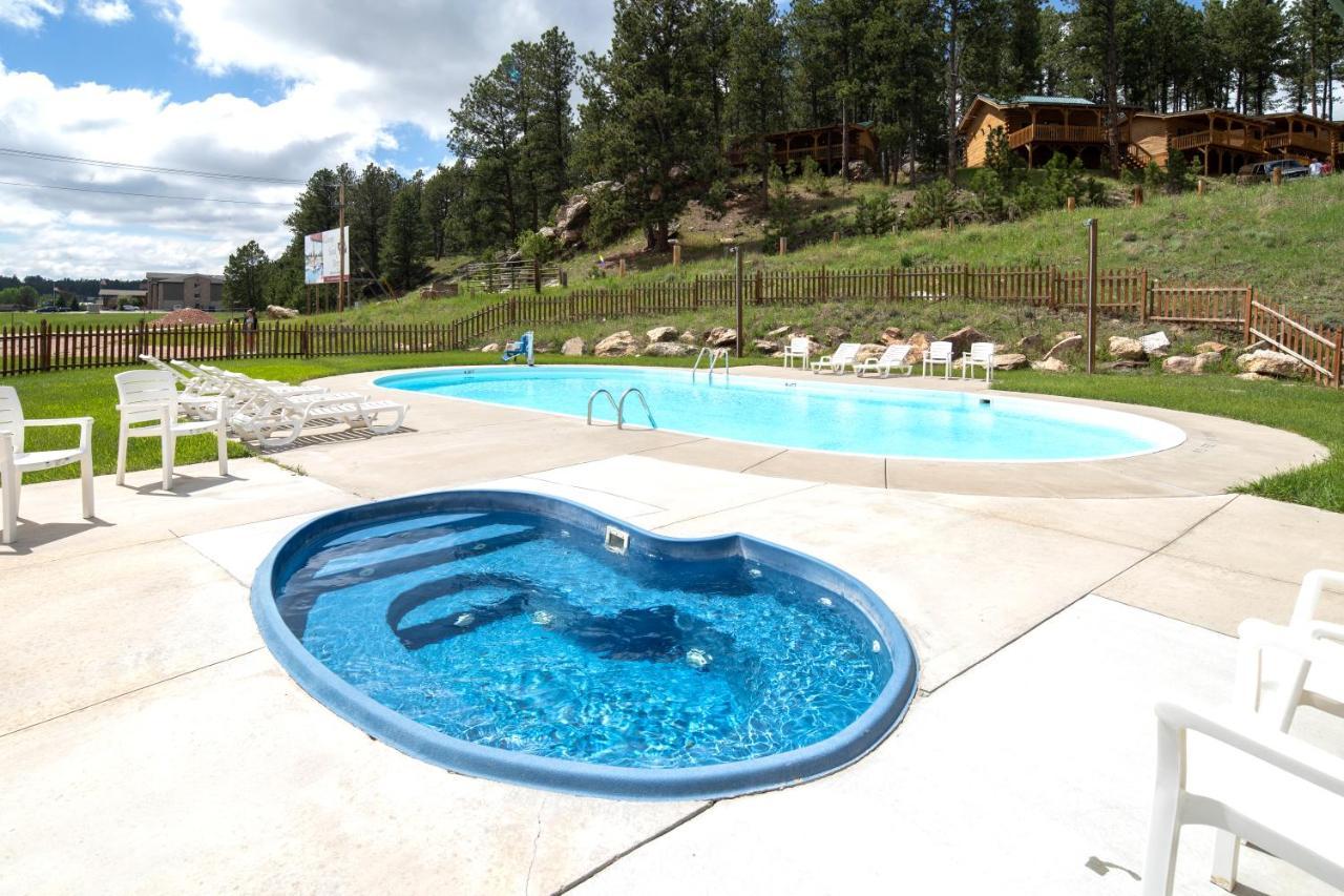 Rock Crest Lodge & Cabins Кастер Екстер'єр фото