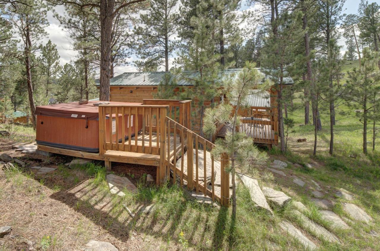 Rock Crest Lodge & Cabins Кастер Екстер'єр фото