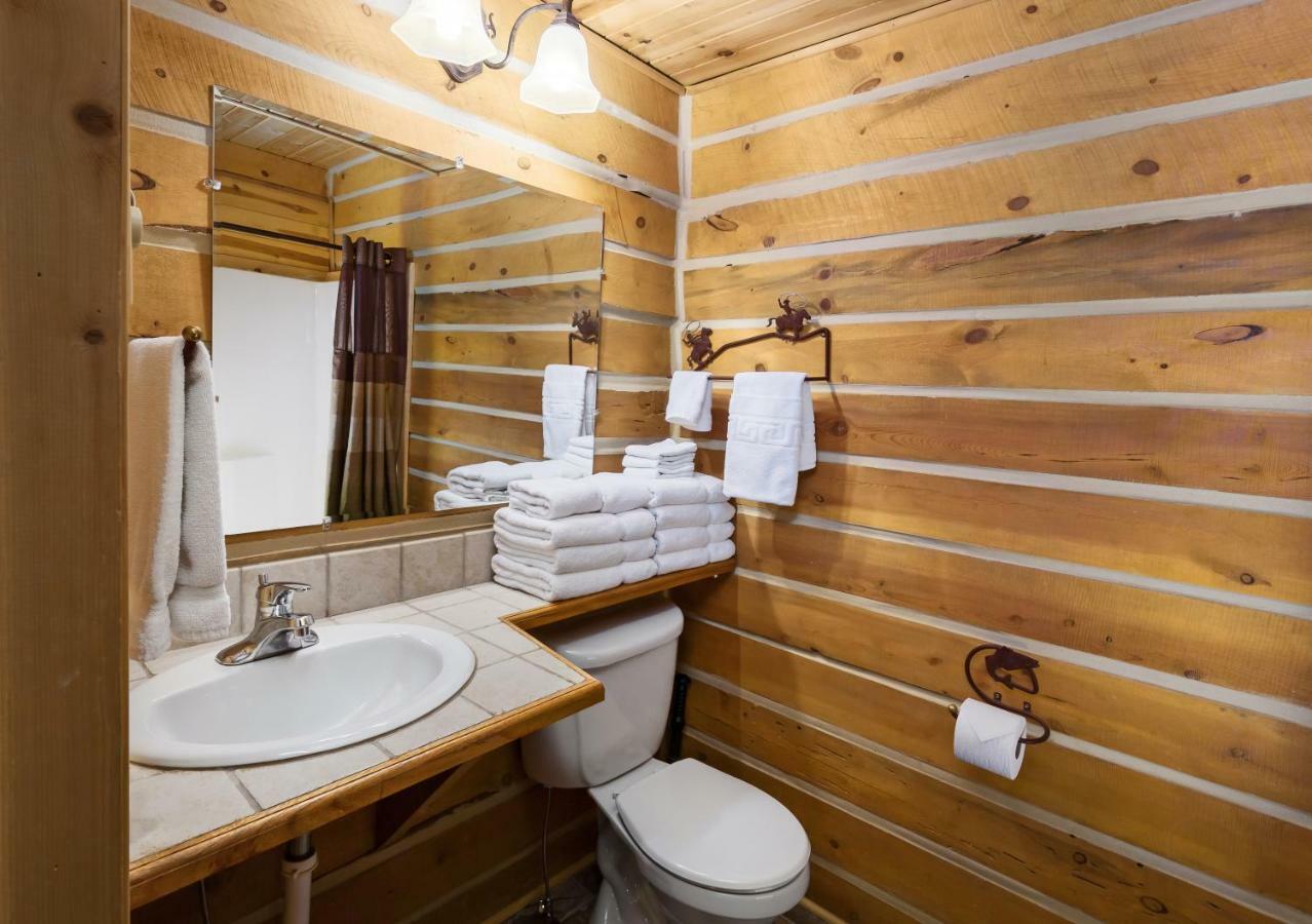 Rock Crest Lodge & Cabins Кастер Екстер'єр фото